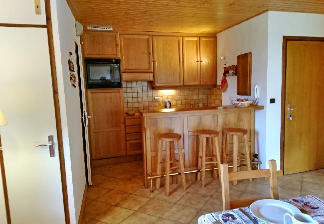 Appartement à Les Carroz d'Arâches - Appartement pour 5 personnes, pied du télécabine - ESB406