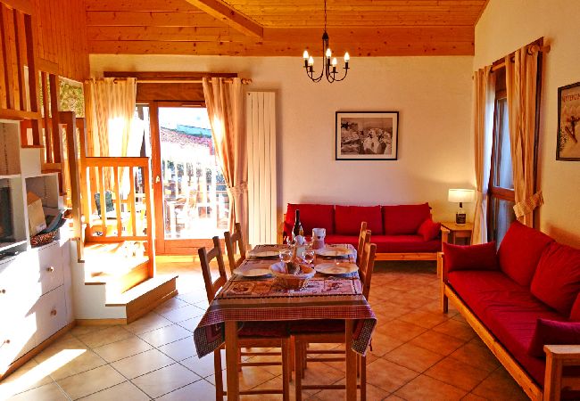 Appartement à Les Carroz d'Arâches - Location appartement de vacances 5 personnes aux Carroz d'Arâches, Grand Massif, au pied du télécabine Appartement à Les Carroz d'Arâches - Location appartement de vacances 5 personnes aux Carroz d'Arâches, Grand Massif, au pied du télécabine