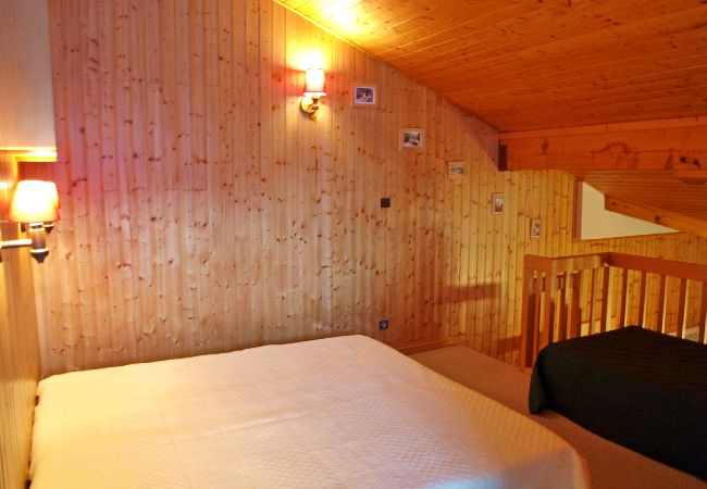 Appartement à Les Carroz d'Arâches - Location appartement de vacances 5 personnes aux Carroz d'Arâches, Grand Massif, au pied du télécabine Appartement à Les Carroz d'Arâches - Location appartement de vacances 5 personnes aux Carroz d'Arâches, Grand Massif, au pied du télécabine