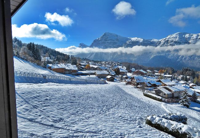 Appartement à Les Carroz d'Arâches - Location appartement de vacances 5 personnes aux Carroz d'Arâches, Grand Massif, au pied du télécabine Appartement à Les Carroz d'Arâches - Location appartement de vacances 5 personnes aux Carroz d'Arâches, Grand Massif, au pied du télécabine
