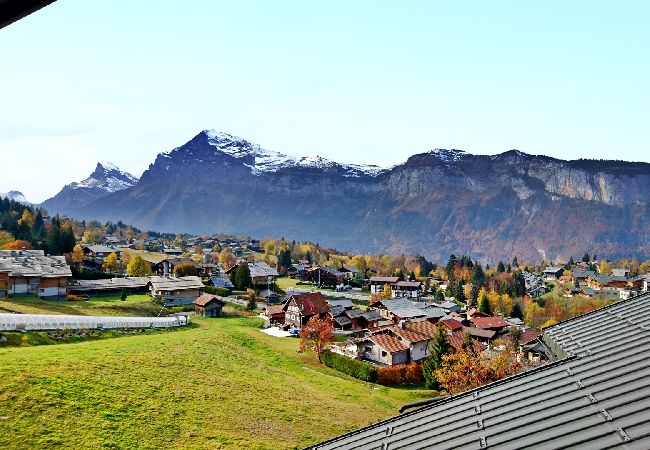 Appartement à Les Carroz d'Arâches - Appartement pour 5 personnes, pied du télécabine - ESB406