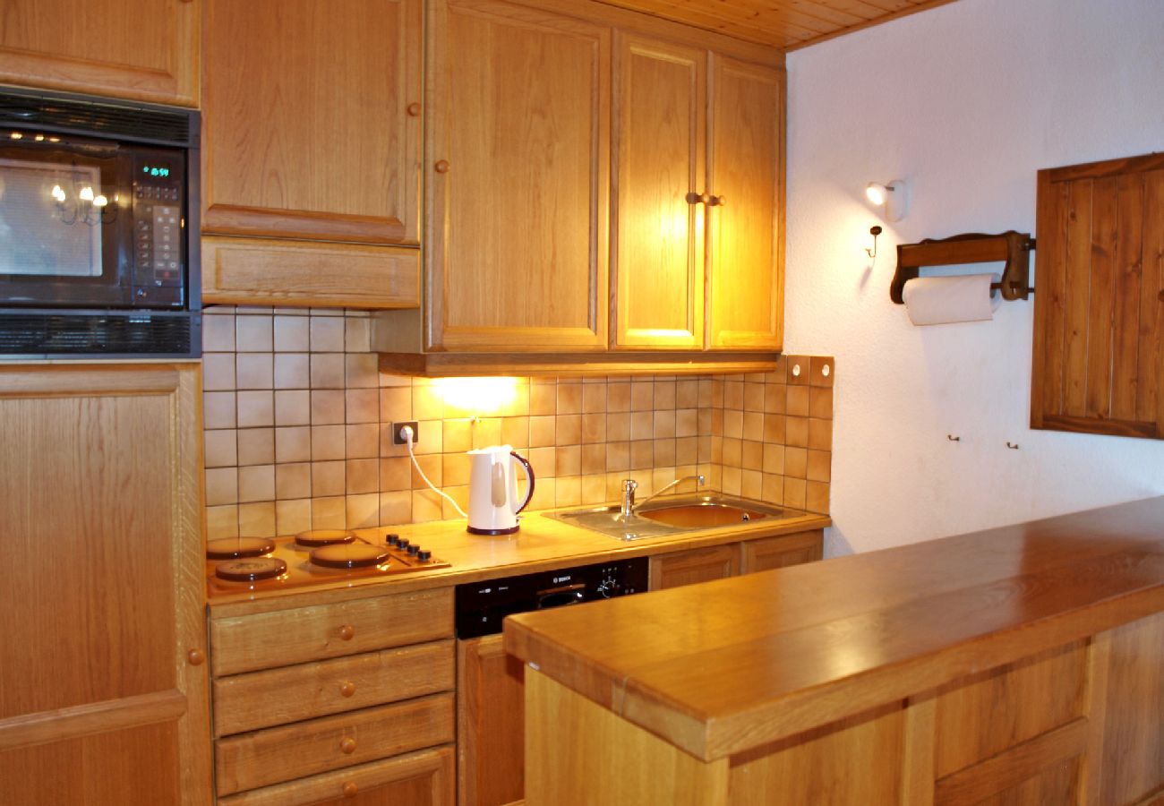 Appartement à Les Carroz d'Arâches - Appartement pour 5 personnes, pied du télécabine - ESB406