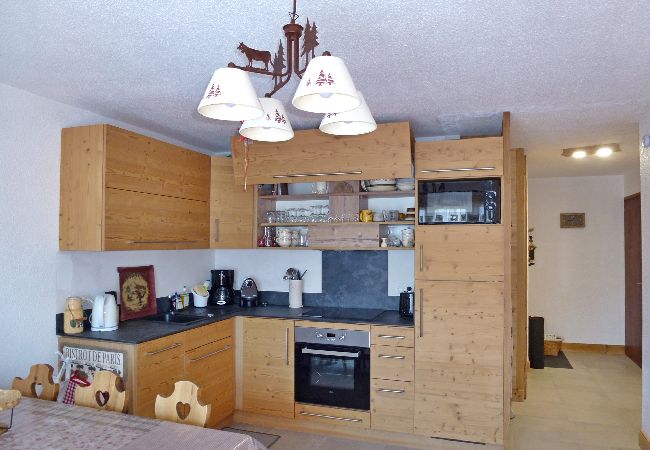 Appartement à Les Carroz d'Arâches - Les Carroz, skis aux pieds, location d'un appartement pour 6 personnes Appartement à Les Carroz d'Arâches - Les Carroz, skis aux pieds, location d'un appartement pour 6 personnes