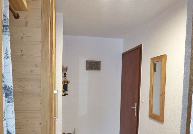 Appartement à Les Carroz d'Arâches - Les Carroz, skis aux pieds, location d'un appartement pour 6 personnes Appartement à Les Carroz d'Arâches - Les Carroz, skis aux pieds, location d'un appartement pour 6 personnes