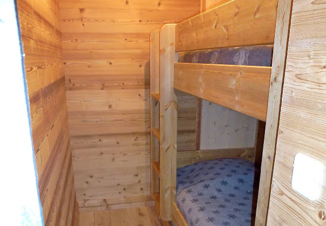 Appartement à Les Carroz d'Arâches - Les Carroz, skis aux pieds, location d'un appartement pour 6 personnes Appartement à Les Carroz d'Arâches - Les Carroz, skis aux pieds, location d'un appartement pour 6 personnes