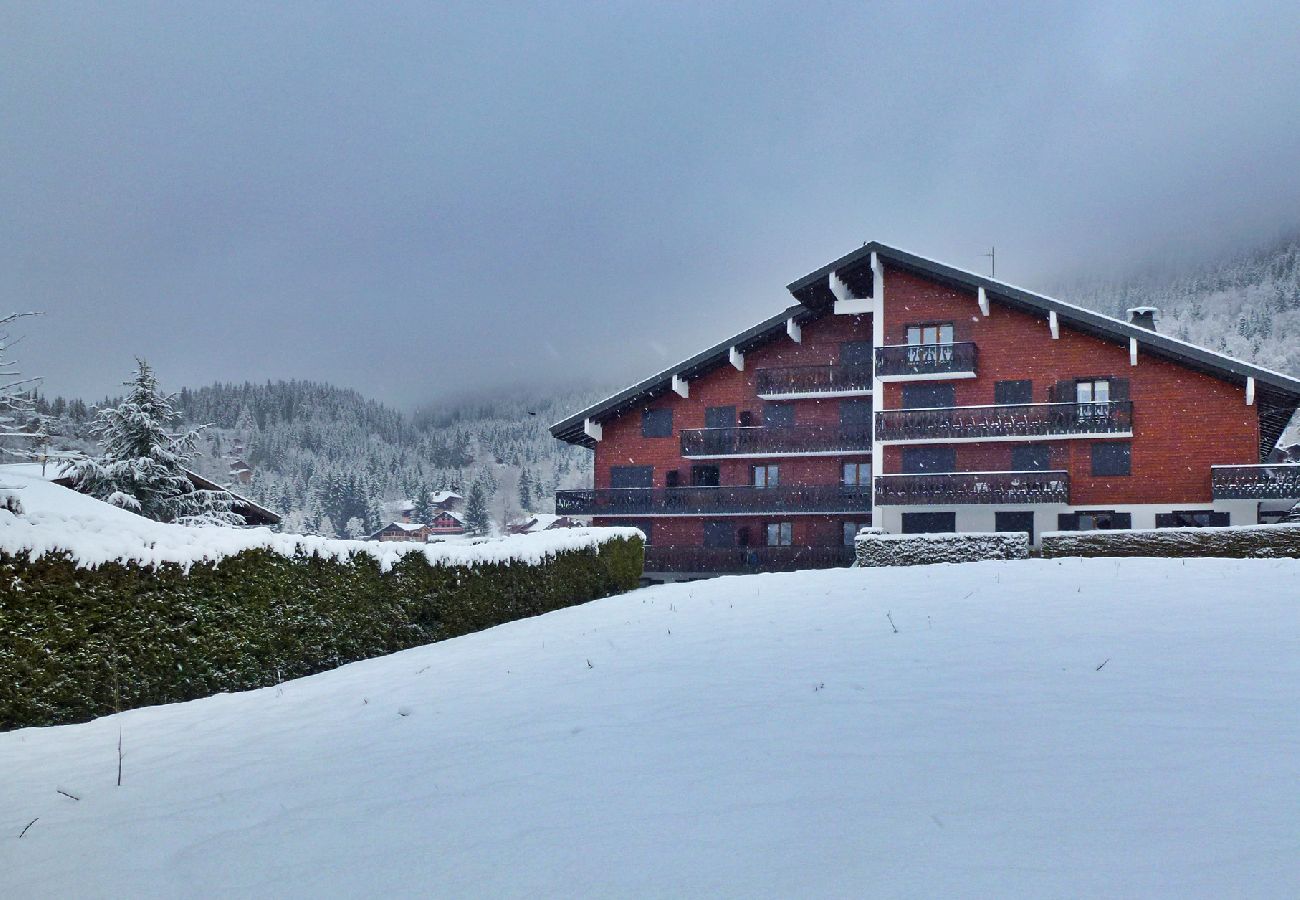 Appartement à Les Carroz d'Arâches - Les Carroz, skis aux pieds, location d'un appartement pour 6 personnes Appartement à Les Carroz d'Arâches - Les Carroz, skis aux pieds, location d'un appartement pour 6 personnes