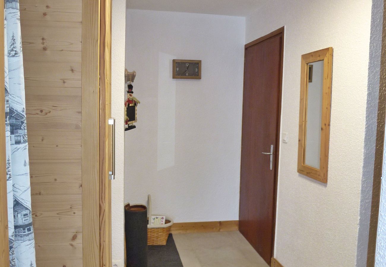 Appartement à Les Carroz d'Arâches - Les Carroz, skis aux pieds, location d'un appartement pour 6 personnes Appartement à Les Carroz d'Arâches - Les Carroz, skis aux pieds, location d'un appartement pour 6 personnes