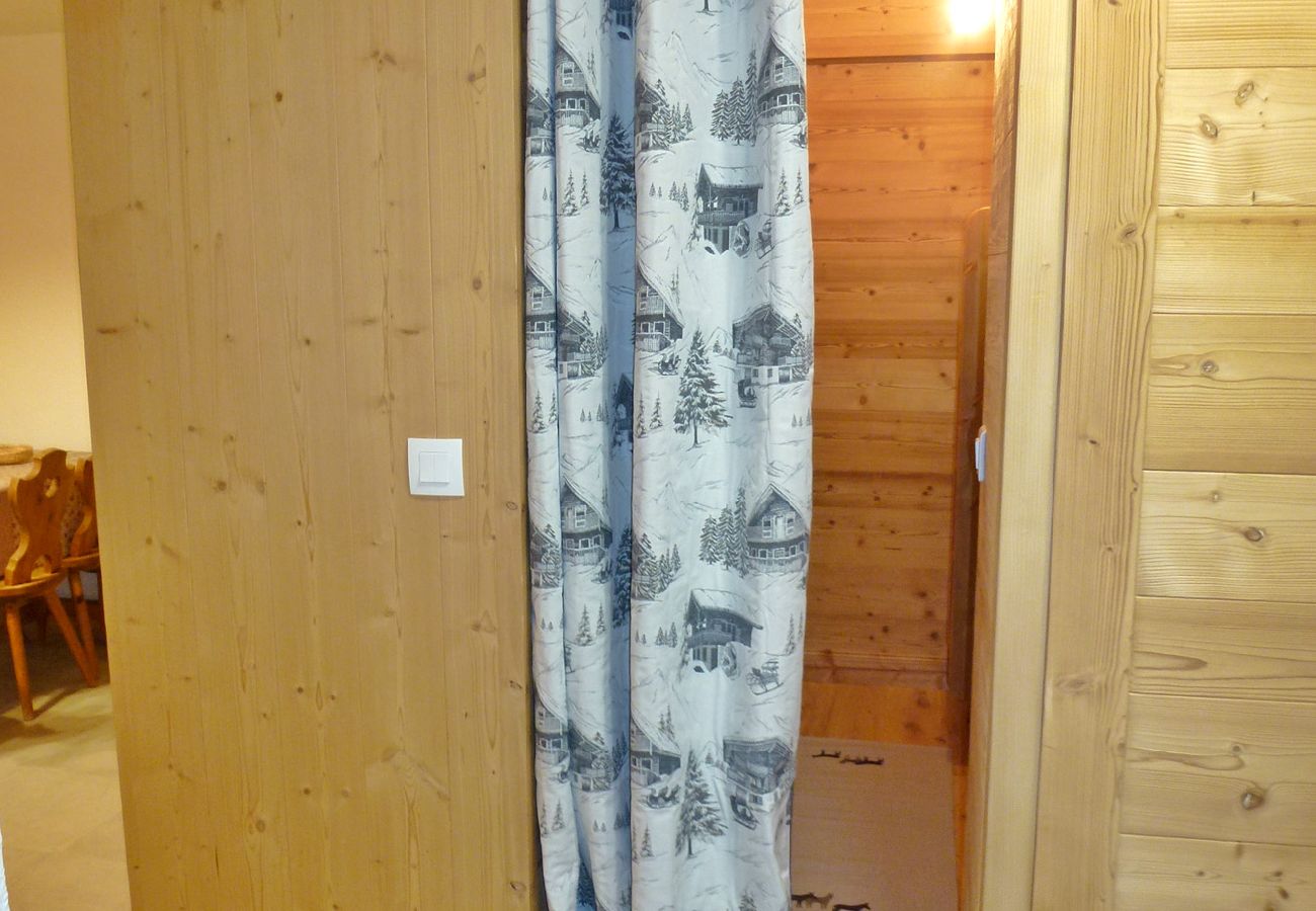 Appartement à Les Carroz d'Arâches - Les Carroz, skis aux pieds, location d'un appartement pour 6 personnes Appartement à Les Carroz d'Arâches - Les Carroz, skis aux pieds, location d'un appartement pour 6 personnes