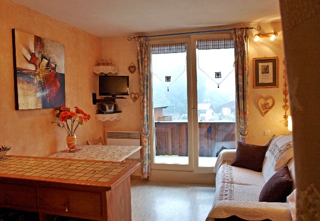 Studio à Les Carroz d'Arâches - Location studio de vacances pour 4 personnes aux Carroz d'Arâches, Grand Massif, proche navette - GAL051