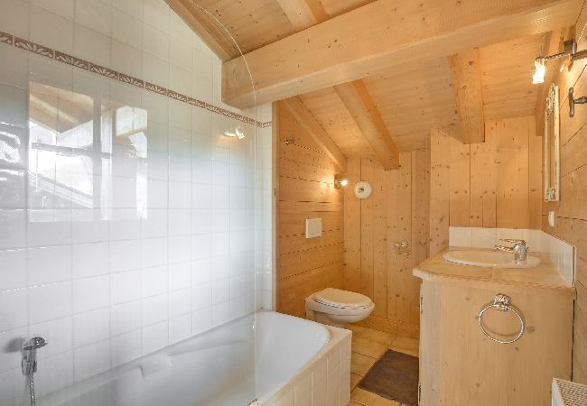 Chalet à Les Carroz d'Arâches - Chalet individuel pour 12 personnes, à 800 m de la télécabine Chalet à Les Carroz d'Arâches - Chalet individuel pour 12 personnes, à 800 m de la télécabine