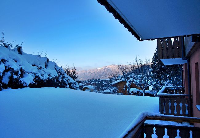 Appartement à Les Carroz d'Arâches - Appartement de vacances pour 6 personnes aux Carroz d'Arâches, Haute-Savoie Appartement à Les Carroz d'Arâches - Appartement de vacances pour 6 personnes aux Carroz d'Arâches, Haute-Savoie