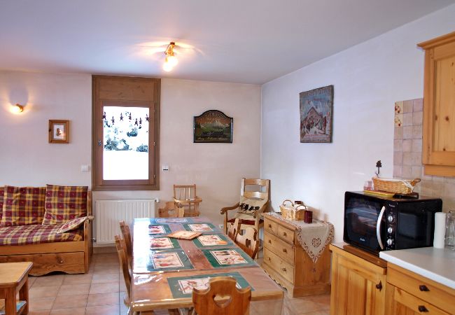 Appartement à Les Carroz d'Arâches - Appartement pour 6 personnes, proche centre - EBR139