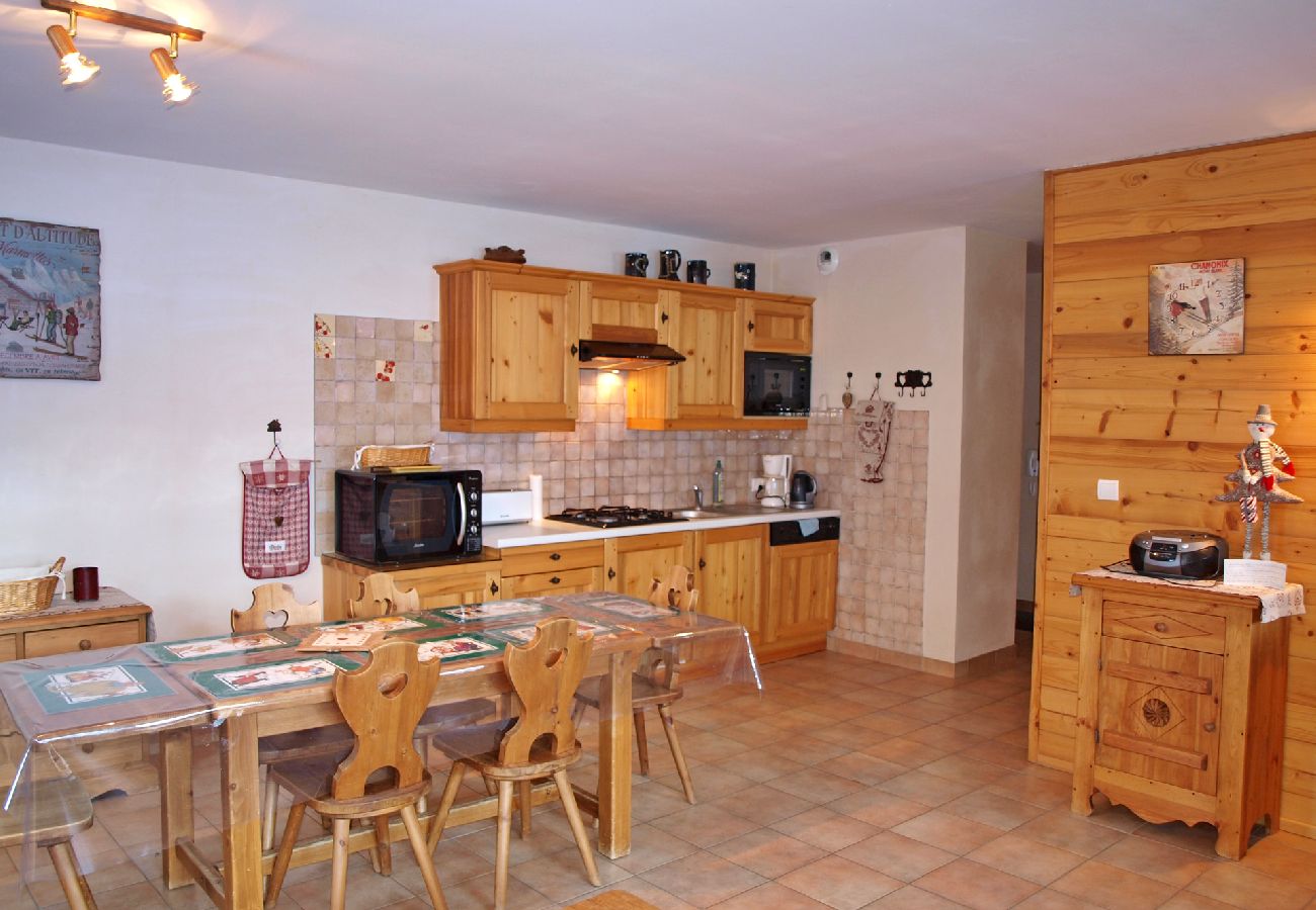 Appartement à Les Carroz d'Arâches - Appartement pour 6 personnes, proche centre - EBR139