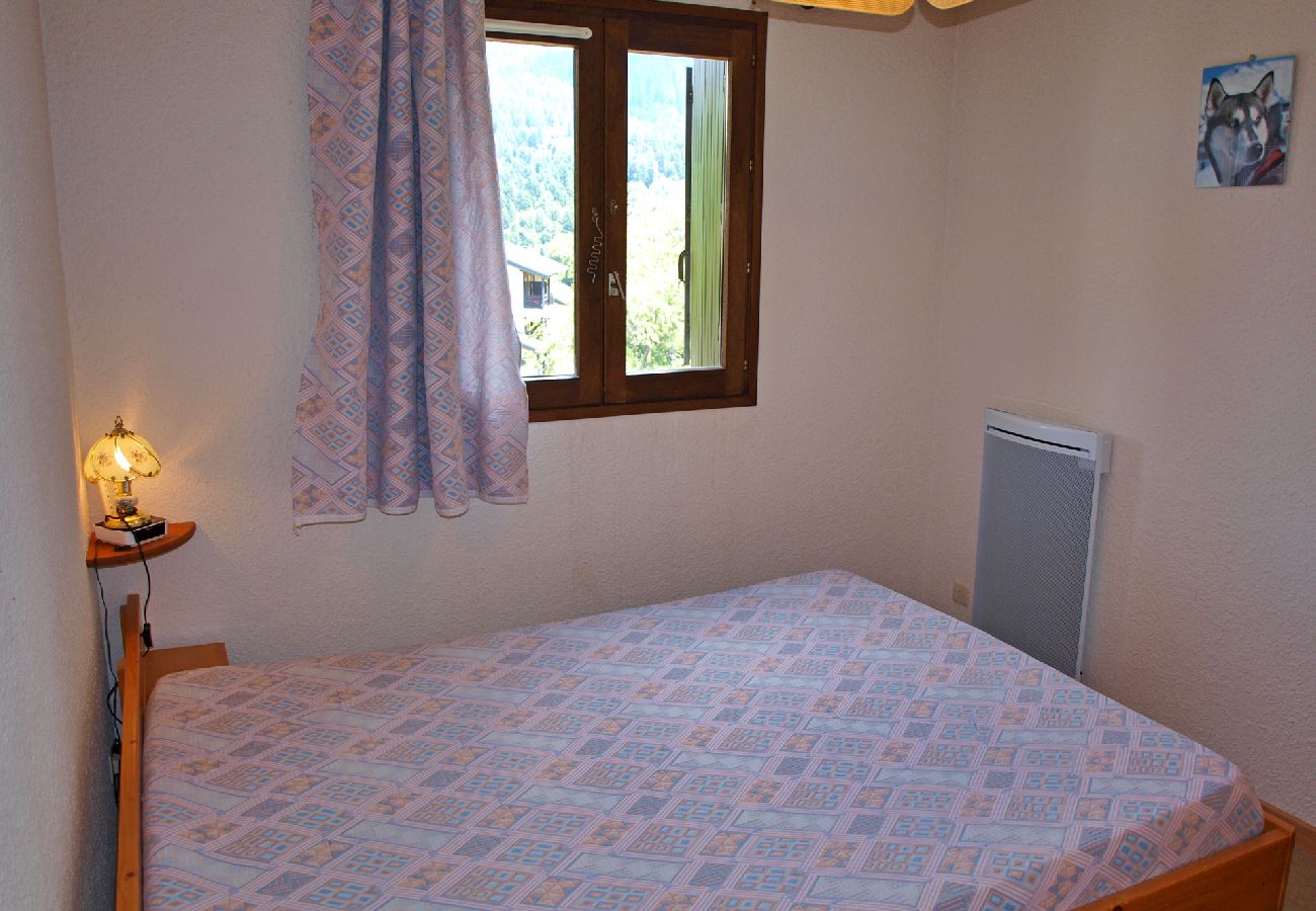 Appartement à Les Carroz d'Arâches - Location studio de vacances pour 4 personnes aux Carroz d'Arâches, Grand Massif, proche centre village et navette - PRB394