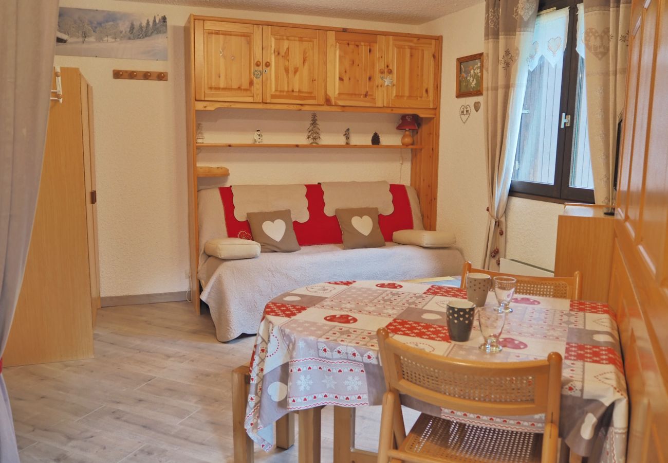 Studio à Les Carroz d'Arâches - Location studio de vacances pour 2 personnes aux Carroz d'Arâches, Grand Massif, proche centre village et navette - PRB318