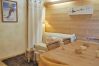 Appartement à Les Carroz d'Arâches - Appartement de vacances 2 chambres pour 6 personnes aux Carroz d'Arâches, Haute-Savoie, proche centre et navette - MAZ410 Appartement à Les Carroz d'Arâches - Appartement de vacances 2 chambres pour 6 personnes aux Carroz d'Arâches, Haute-Savoie, proche centre et navette - MAZ410