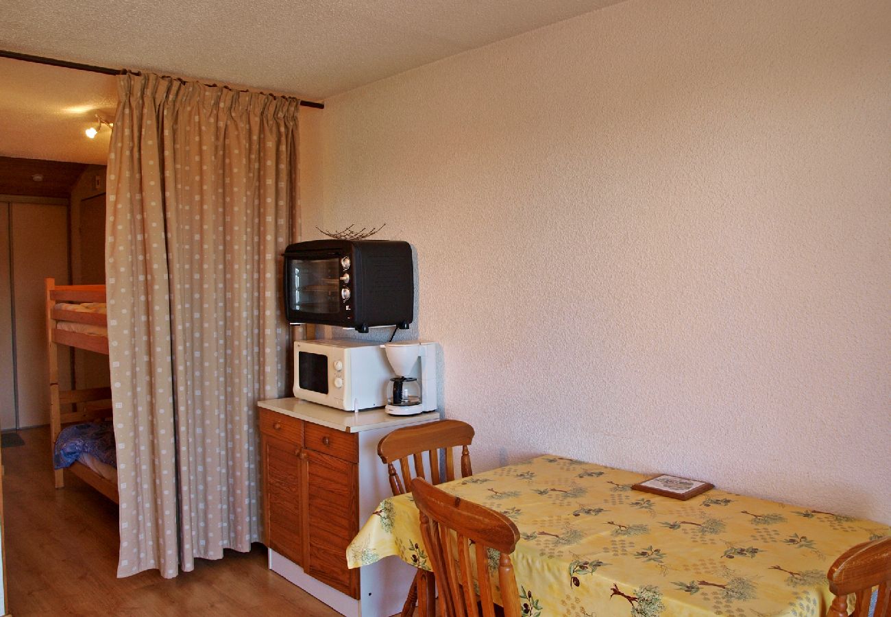 Appartement à Arâches-la-Frasse - Location appartement de vacances 6 personnes aux Carroz d'Arâches, Grand Massif, proche navette - GAL021