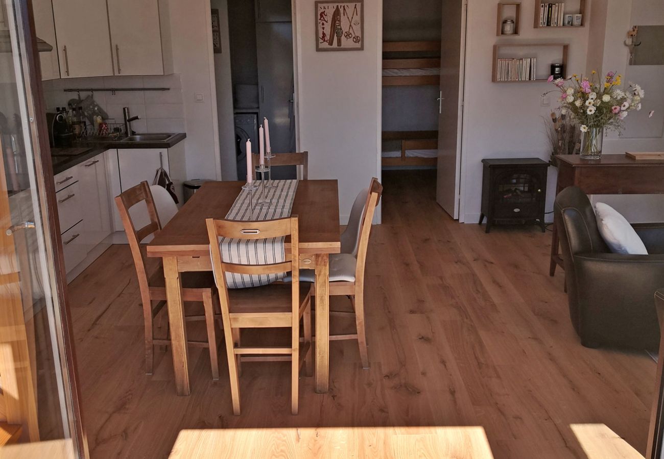 Appartement à Les Carroz d'Arâches - Chalet 6 personnes, proche centre et pistes - FLE585