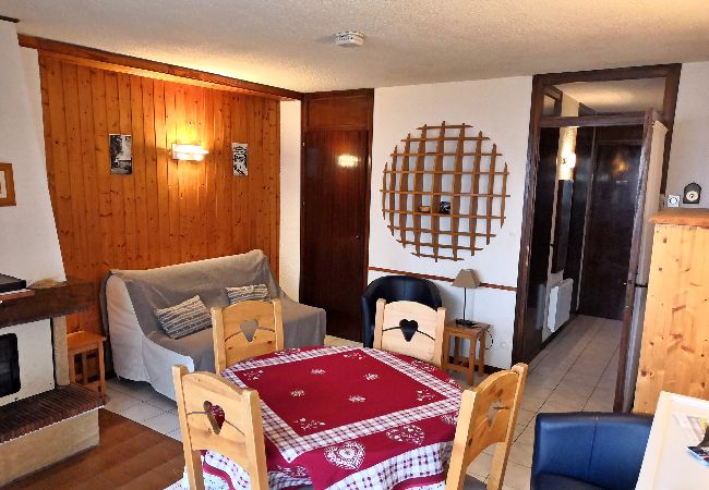 Appartement à Les Carroz d'Arâches - Carroz d'Arâches, centre, location appartement de vacances pour 4/5 personnes - MAZ588