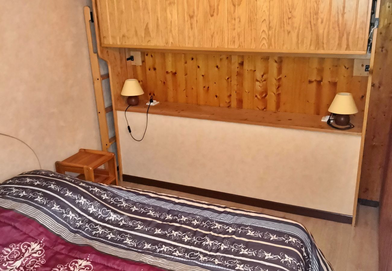 Appartement à Les Carroz d'Arâches - Carroz d'Arâches, centre, location appartement de vacances pour 4/5 personnes - MAZ588
