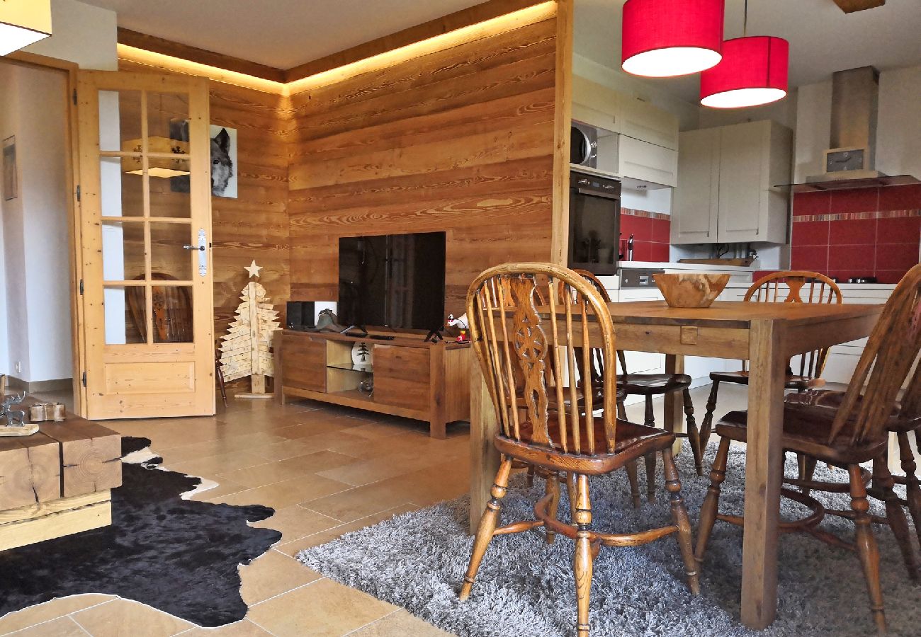 Appartement à Les Carroz d'Arâches - Spacieux appartement de vacances pour 6 personnes - OLI590