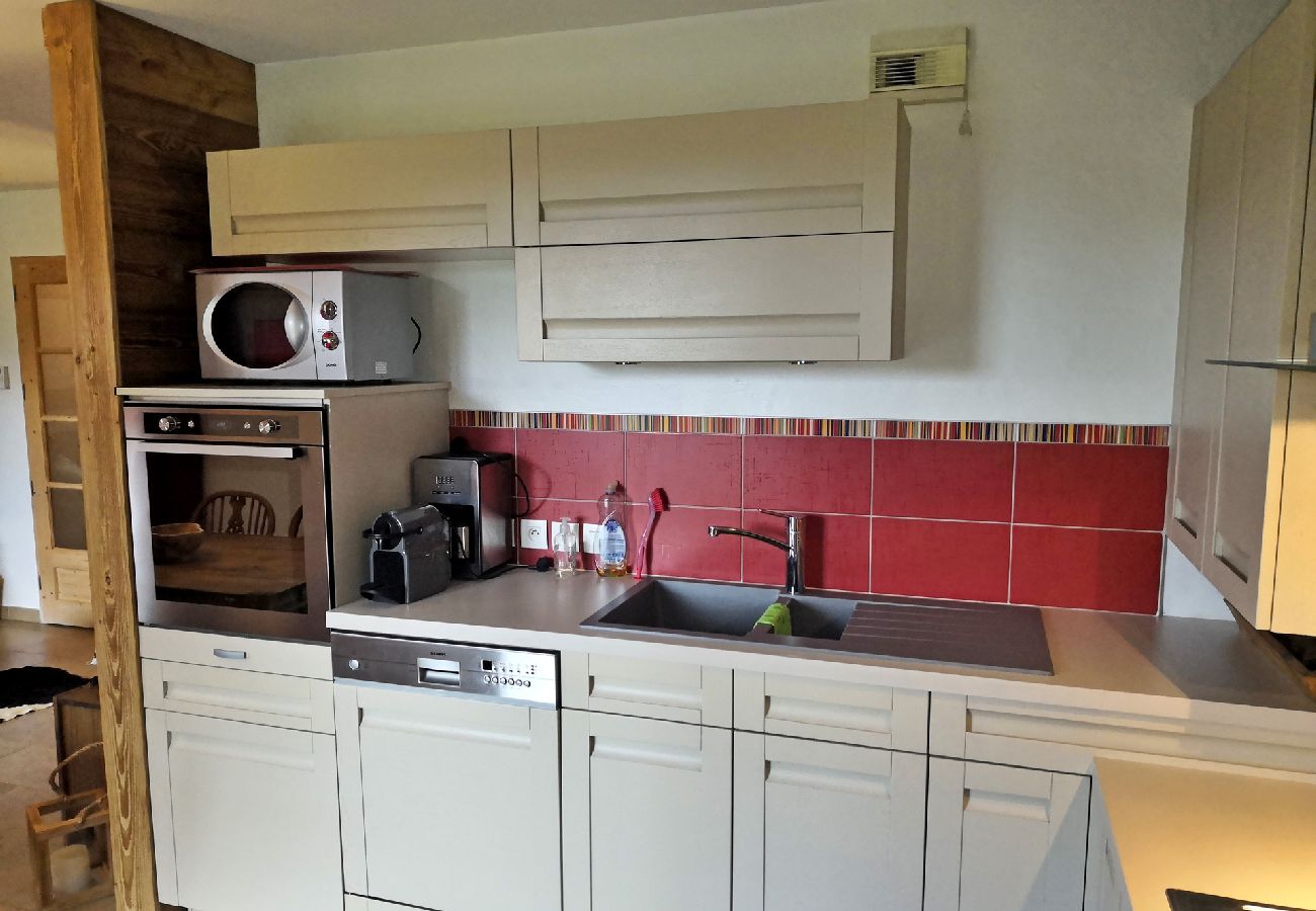Appartement à Les Carroz d'Arâches - Spacieux appartement de vacances pour 6 personnes - OLI590