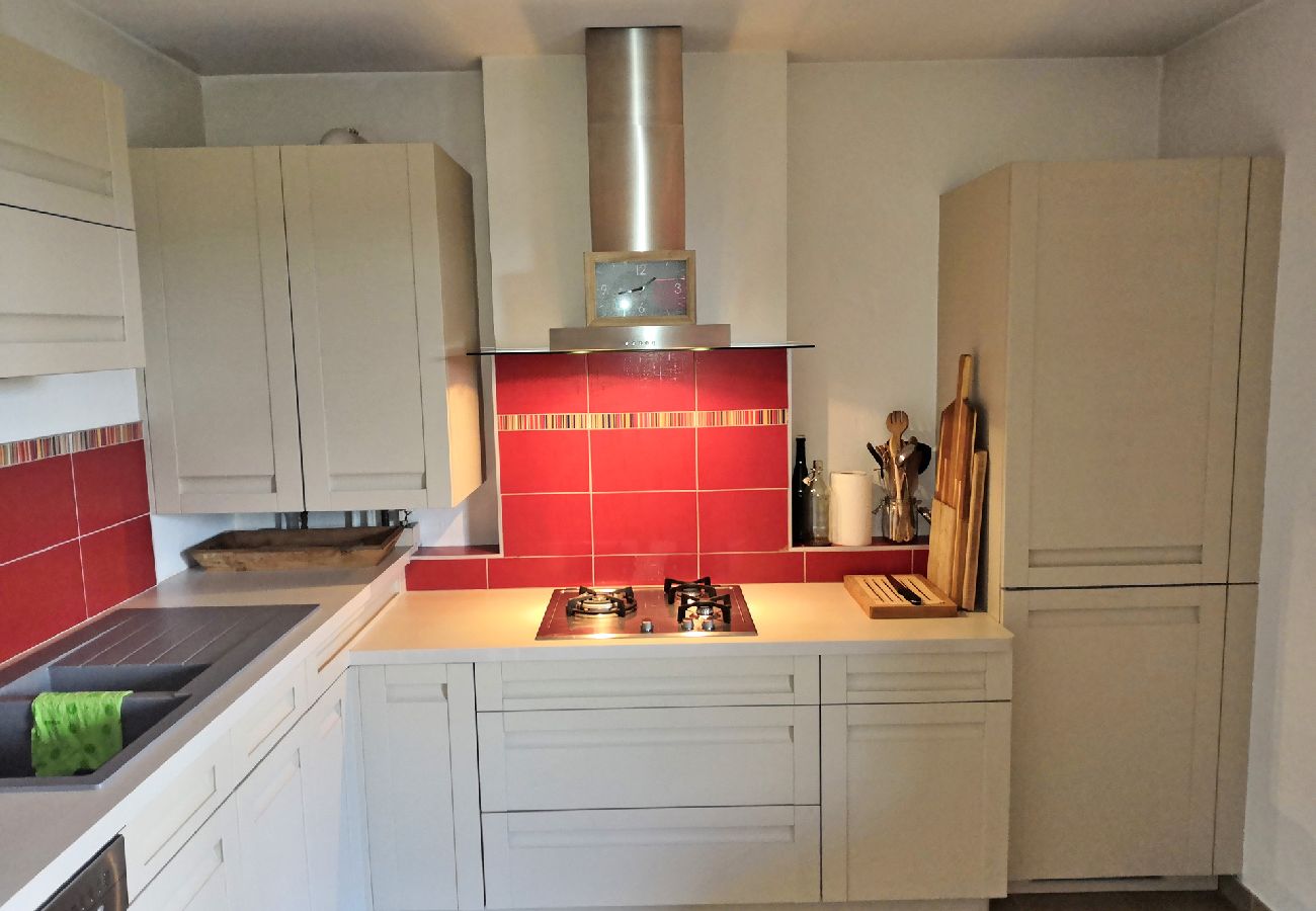 Appartement à Les Carroz d'Arâches - Spacieux appartement de vacances pour 6 personnes - OLI590