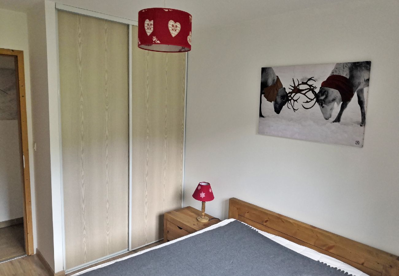 Appartement à Les Carroz d'Arâches - Spacieux appartement de vacances pour 6 personnes - OLI590