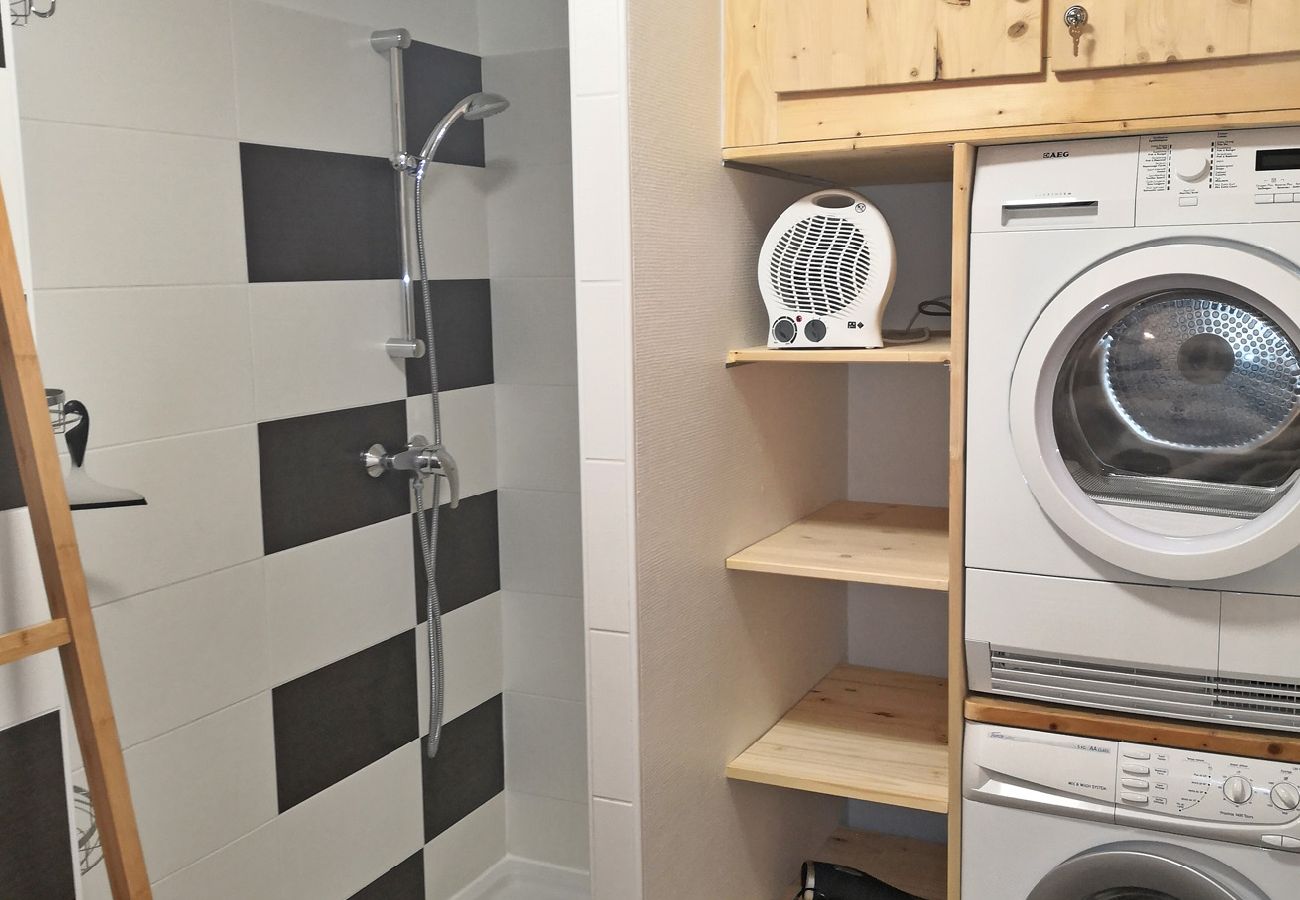 Appartement à Les Carroz d'Arâches - Spacieux appartement de vacances pour 6 personnes - OLI590