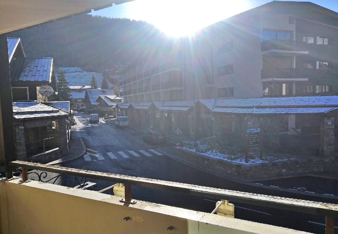 Appartement à Les Carroz d'Arâches - appartement pour 4 personnes plein centre Les Carroz - CIN583