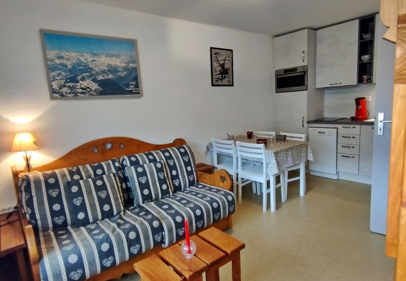 Appartement à Les Carroz d'Arâches - Carroz d'Arâches, centre, location appartement pour 4 personnes - CIN583