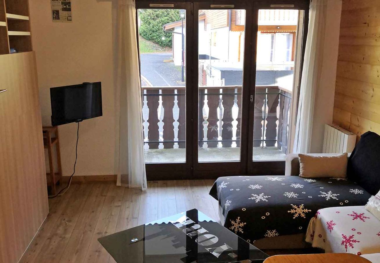 Appartement à Les Carroz d'Arâches - Centre station, studio récemment rénové, pour 2 personnes - RHO601