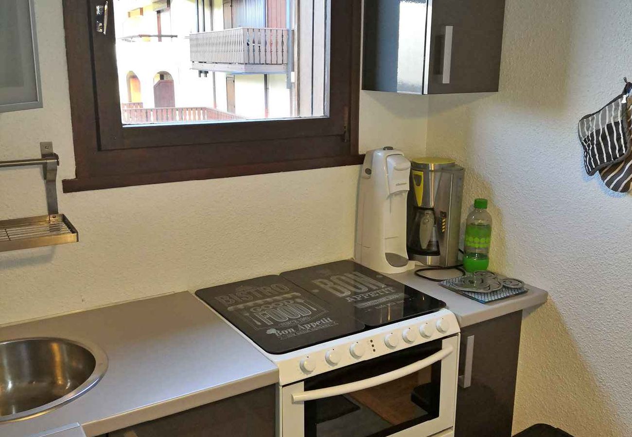 Appartement à Les Carroz d'Arâches - Centre station, studio récemment rénové, pour 2 personnes - RHO601