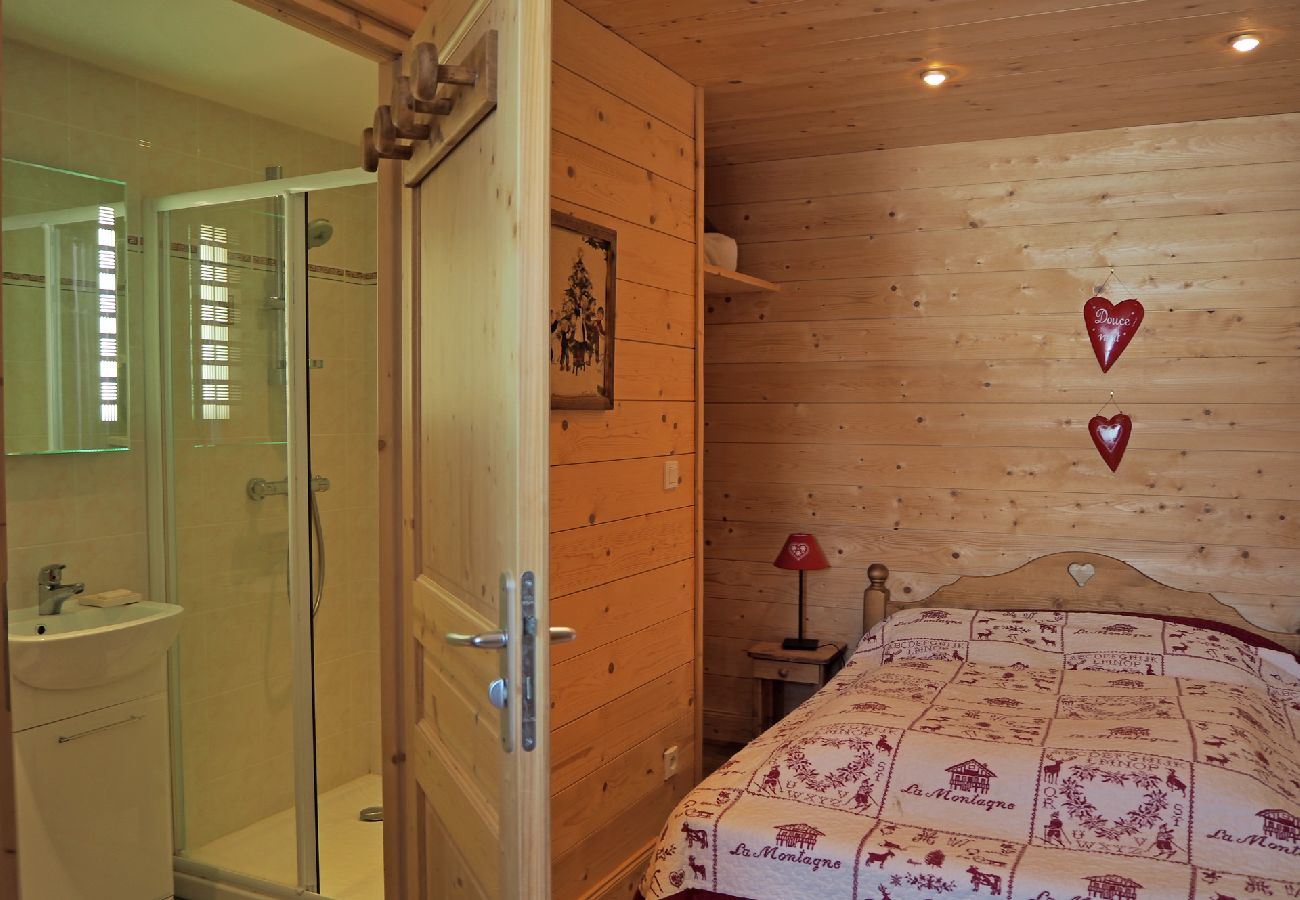 Chalet à Les Carroz d'Arâches - Chalet familial sur les hauteurs des Carroz, pour 10 personnes - GRA606
