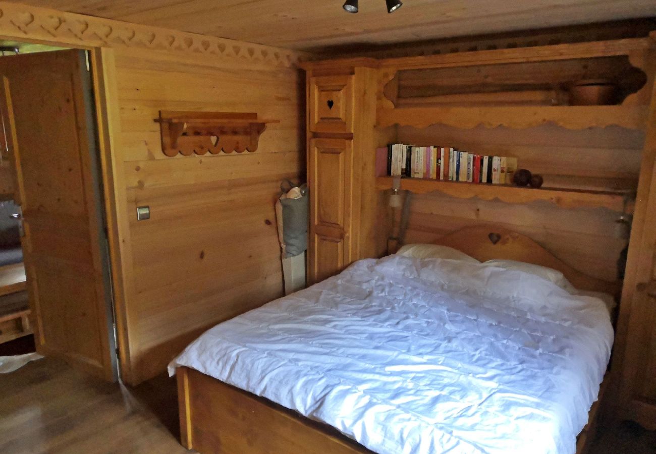 Appartement à Les Carroz d'Arâches - Bas de chalet rénové pour 4 personnes avec parking privatif - BCH614