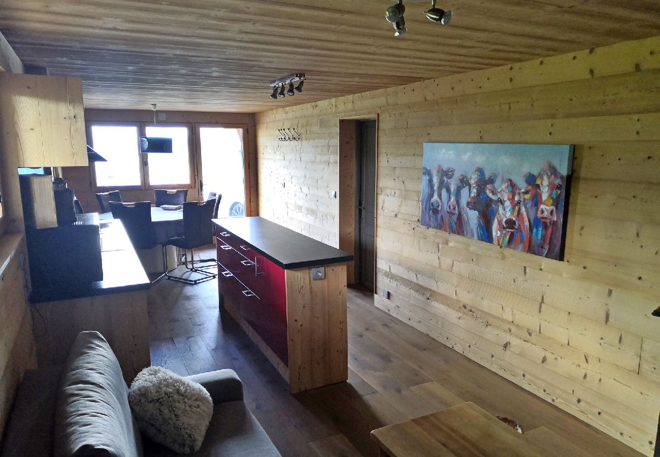 Appartement à Les Carroz d'Arâches - Bas de chalet rénové pour 6 personnes avec parking privatif - BCH614