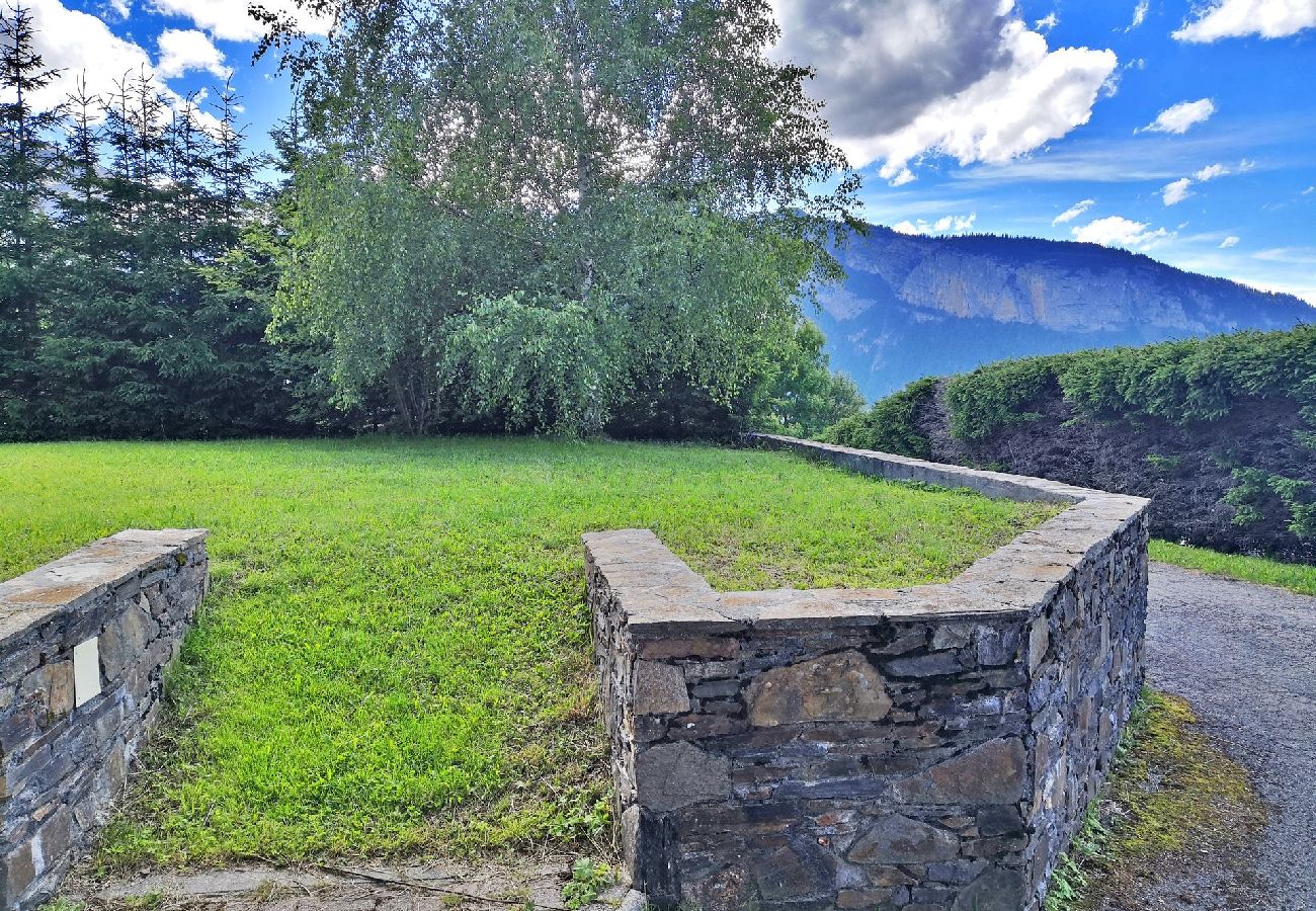 Appartement à Les Carroz d'Arâches - Bas de chalet rénové pour 4 personnes avec parking privatif - BCH614