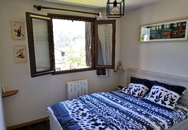 Appartement à Les Carroz d'Arâches - 2 pièces à la montagne 4 personnes , proche Aquacîme et ski bus,  résidence «Près du Bois »