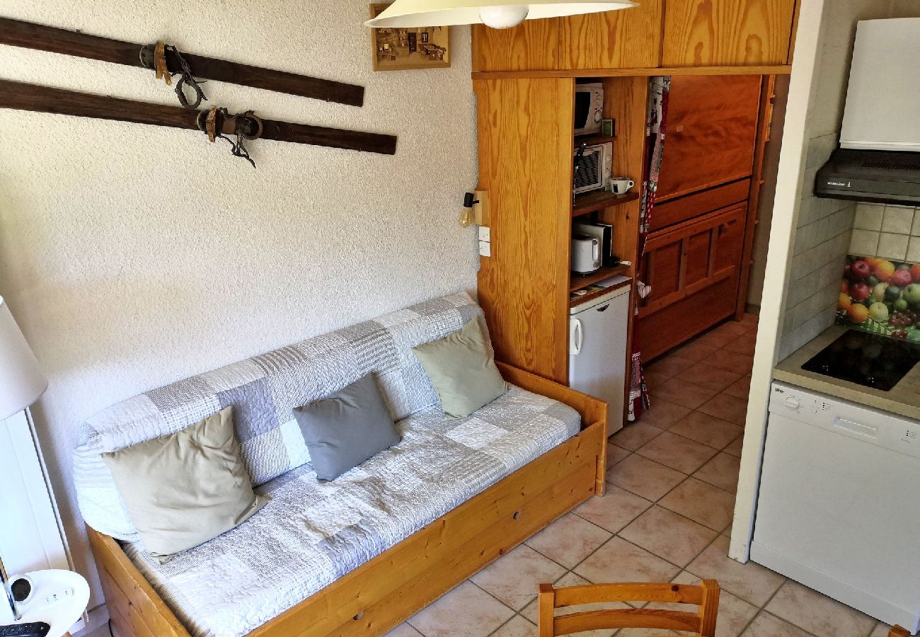 Appartement à Les Carroz d'Arâches - 2 pièces 4 personnes  proche Aquacîme et ski Bus PRB612