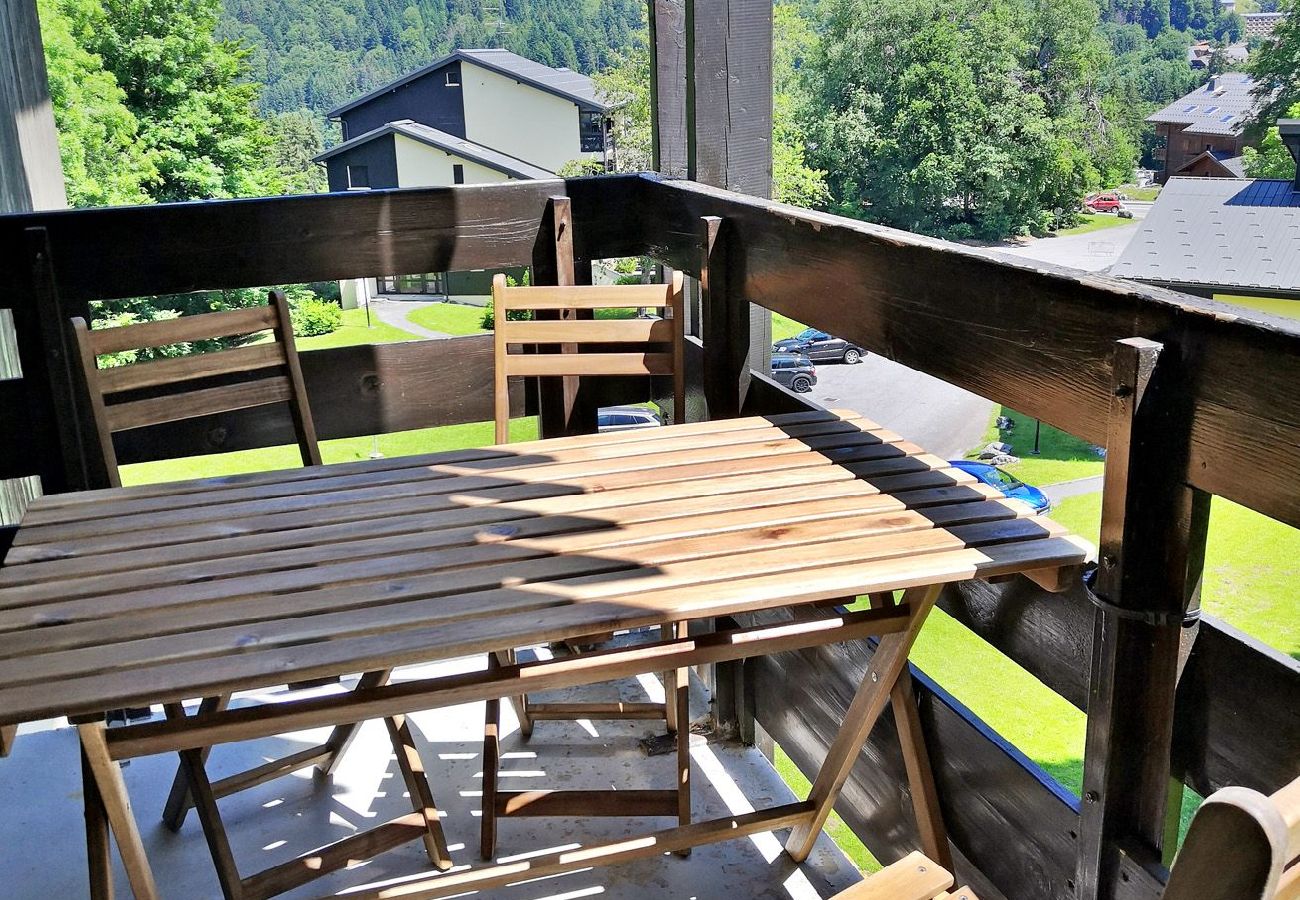 Appartement à Les Carroz d'Arâches - 2 pièces à la montagne 4 personnes , proche Aquacîme et ski bus,  résidence «Près du Bois »