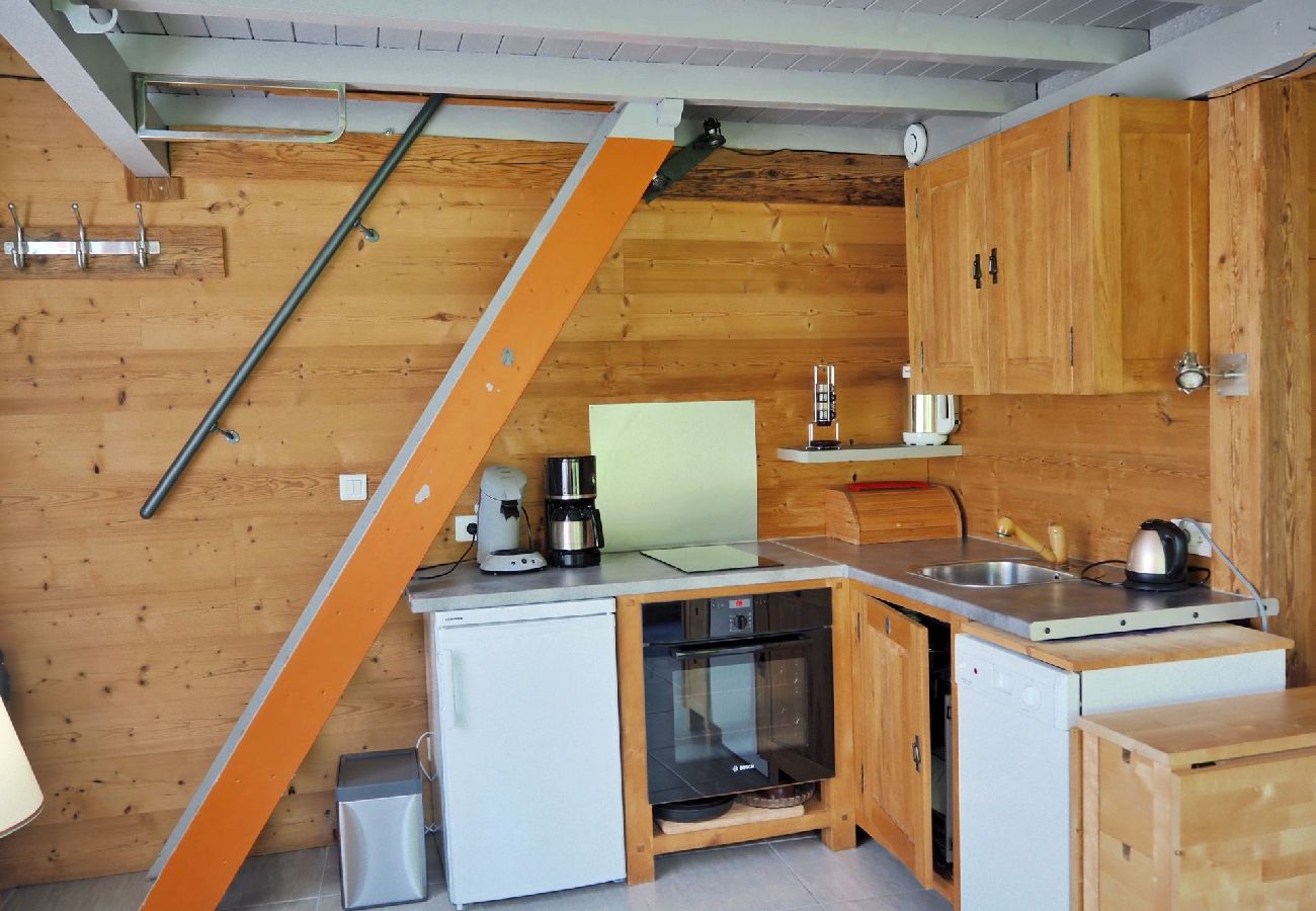 Appartement à Les Carroz d'Arâches - Studio mezzanine 4 personnes  en Rez de jardin - FEU615