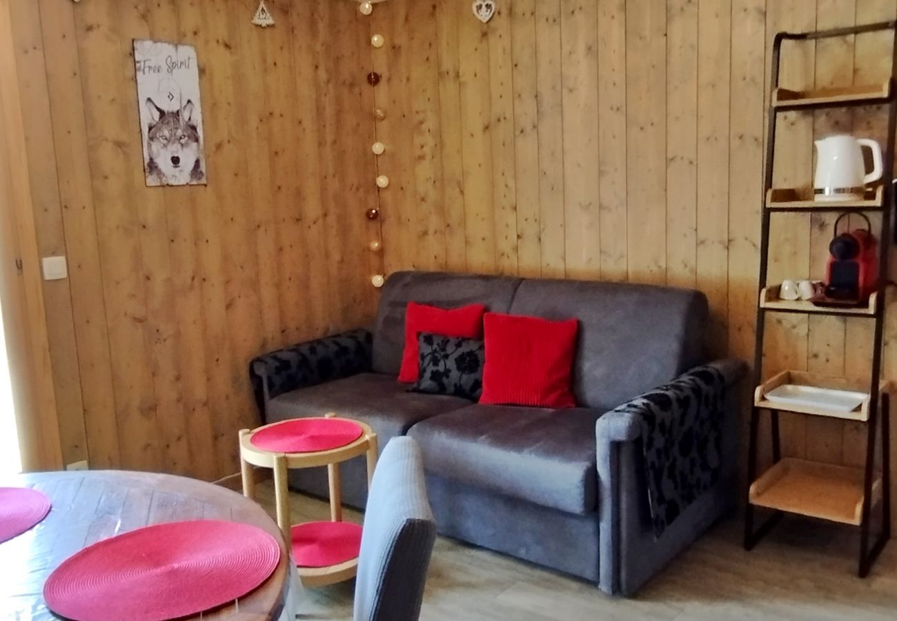 Appartement à Les Carroz d'Arâches - Plein centre appartement 2 pièces 4 personnes VAR617