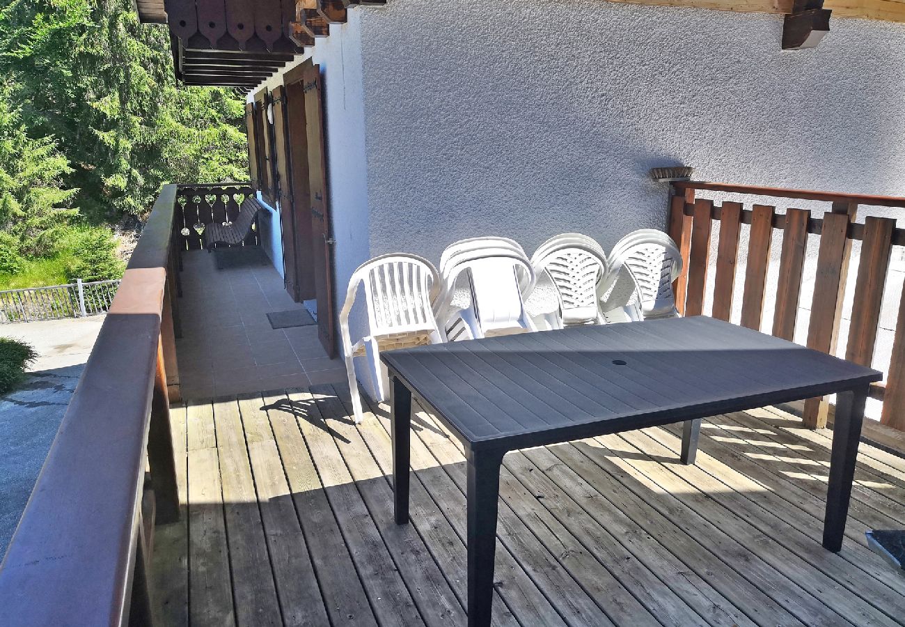 Chalet à Les Carroz d'Arâches - Chalet de vacances pour 13 personnes - DAR580
