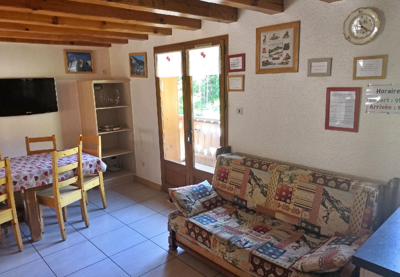 Chalet à Les Carroz d'Arâches - Chalet de vacances pour 13 personnes - DAR580