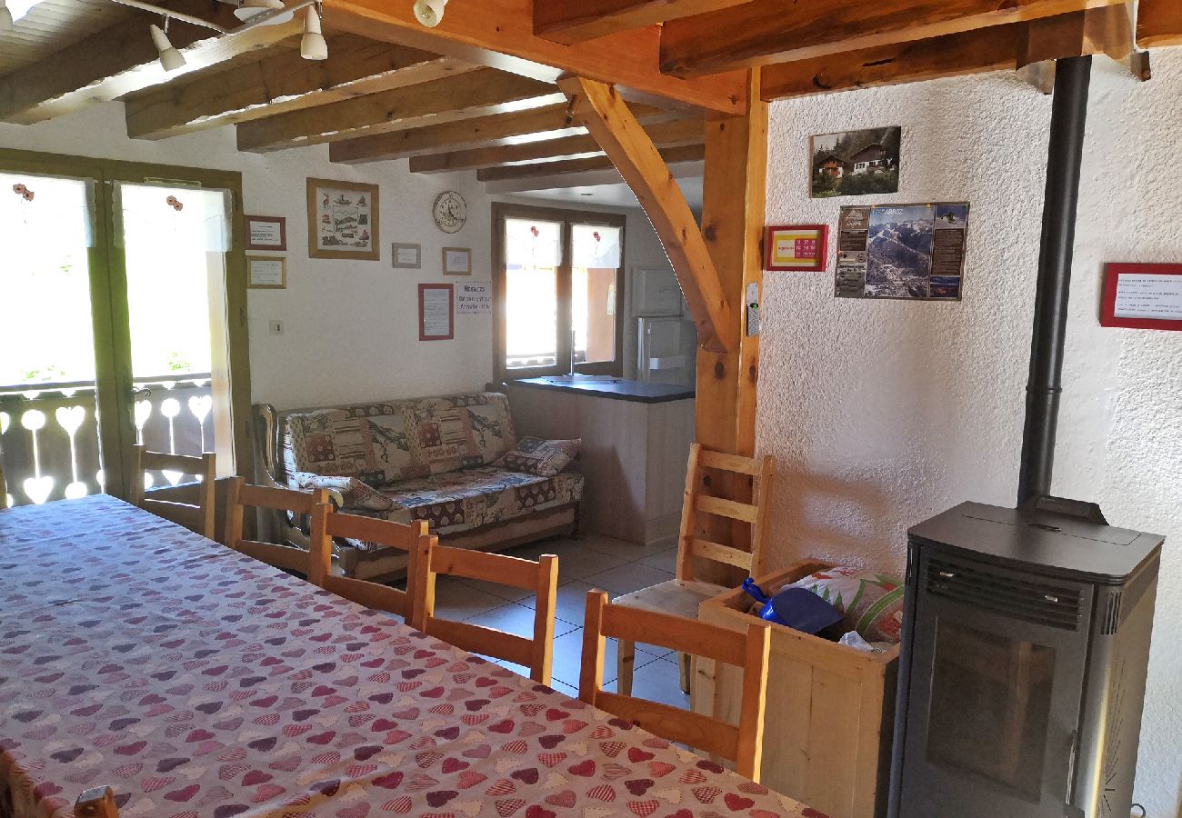 Chalet à Les Carroz d'Arâches - Chalet de vacances pour 13 personnes - DAR580