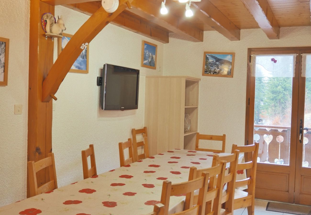 Chalet à Les Carroz d'Arâches - Chalet de vacances pour 13 personnes - DAR580