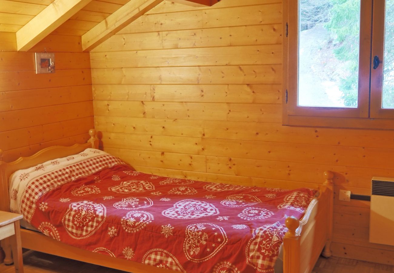 Chalet à Les Carroz d'Arâches - Chalet de vacances pour 13 personnes - DAR580