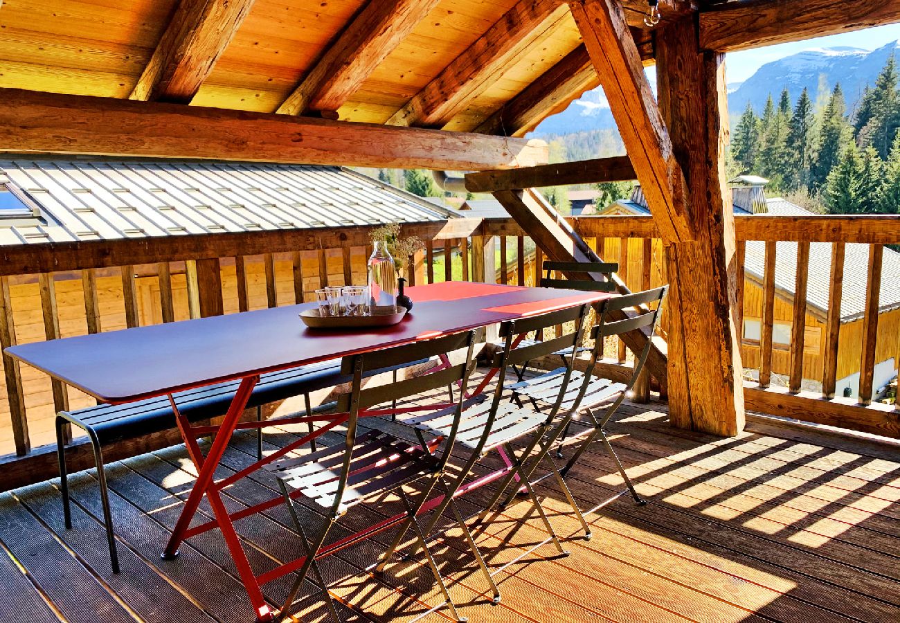 Chalet à Les Carroz d'Arâches - Magnifique chalet, 12 personnes, 6 chambres ,  3 salles d'eau,  Les Carroz  domaine skiable du Grand Massif  - NAN620