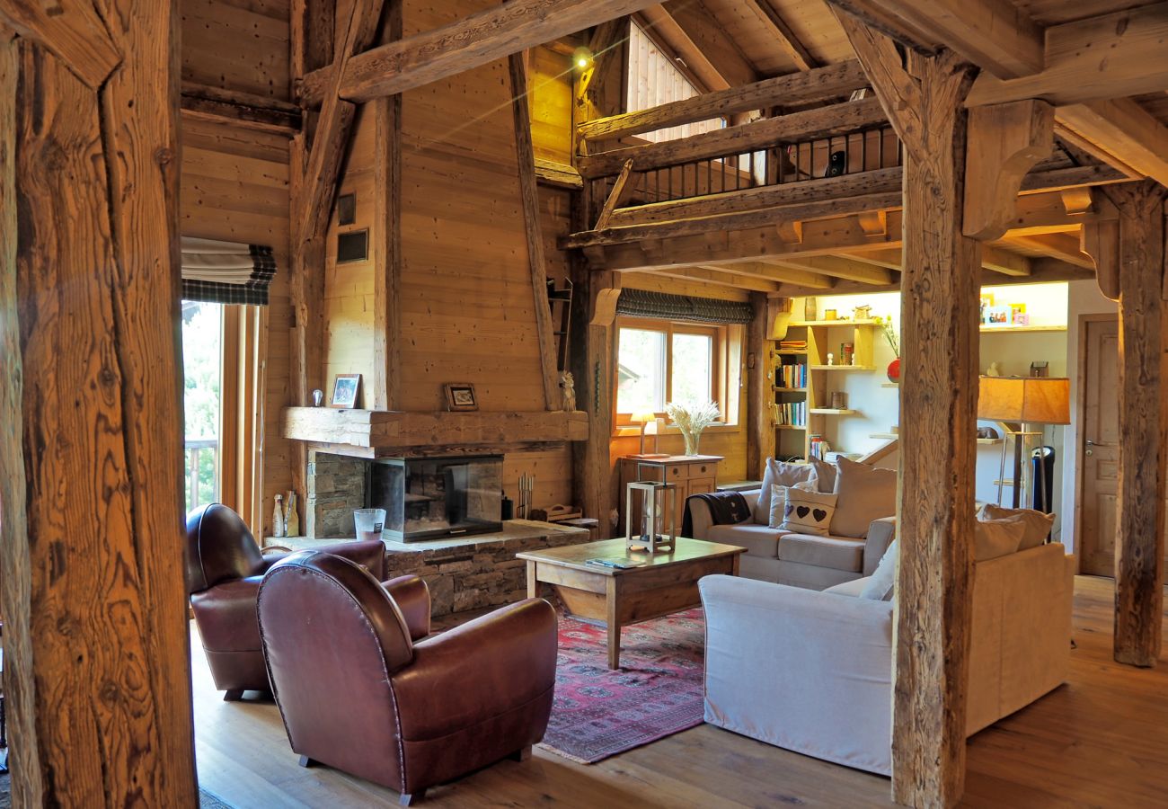 Chalet à Les Carroz d'Arâches - Magnifique chalet, 12 personnes, 6 chambres ,  3 salles d'eau,  Les Carroz  domaine skiable du Grand Massif  - NAN620