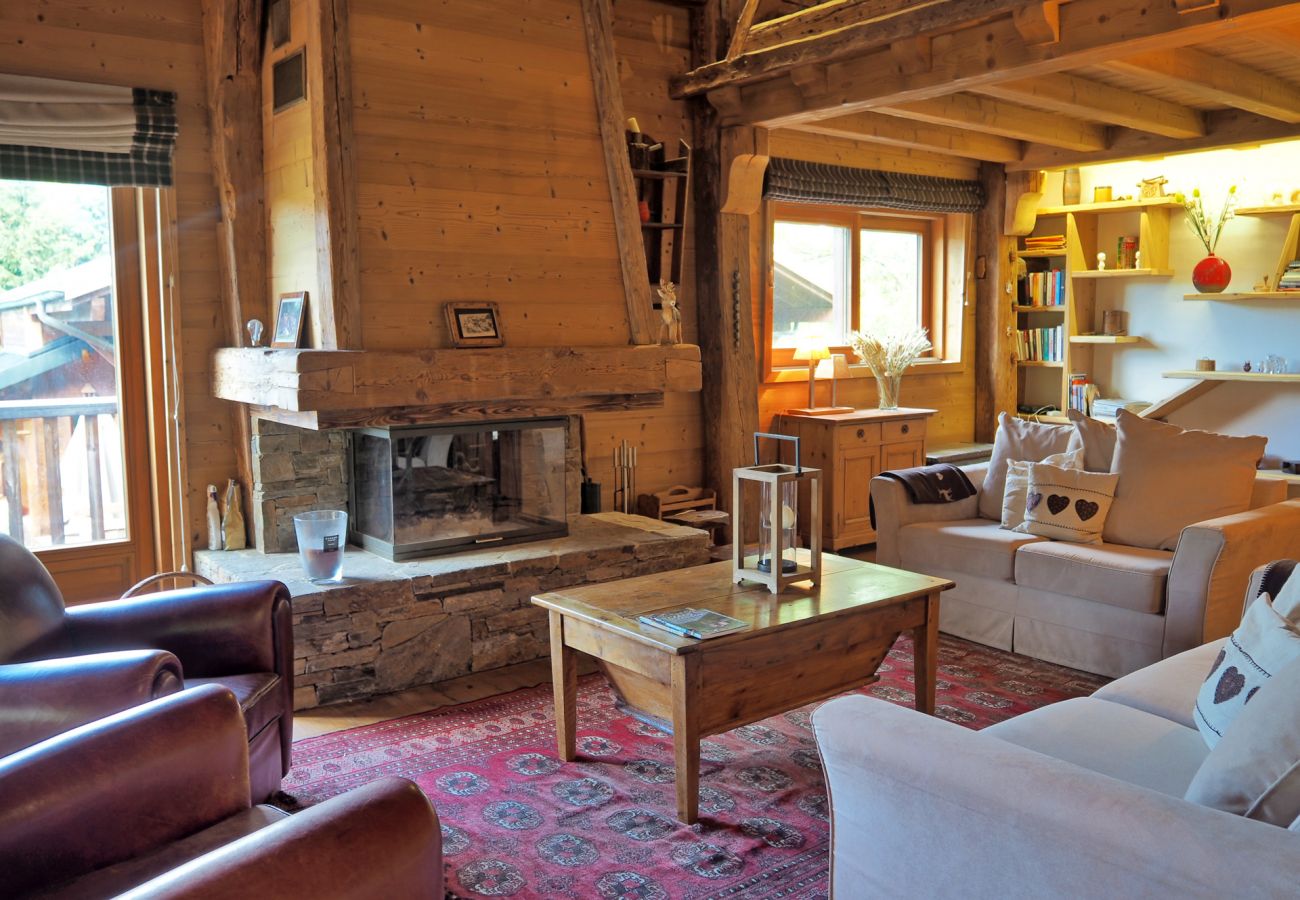 Chalet à Les Carroz d'Arâches - Magnifique chalet, 12 personnes, 6 chambres ,  3 salles d'eau,  Les Carroz  domaine skiable du Grand Massif  - NAN620